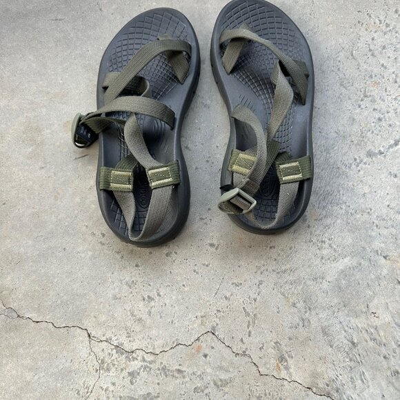 Unused Chaco Sandals Mens size 11 olive green